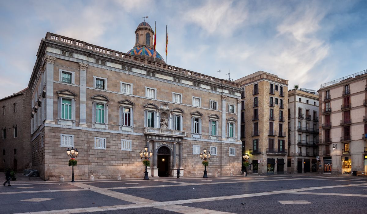 Plaza de Sant Jaume: punto clave de eventos históricos y culturales