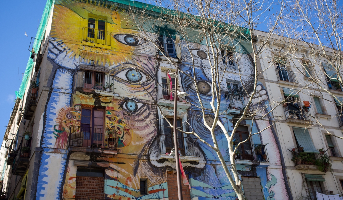 El encanto oculto del Raval: El barrio multicultural de Barcelona